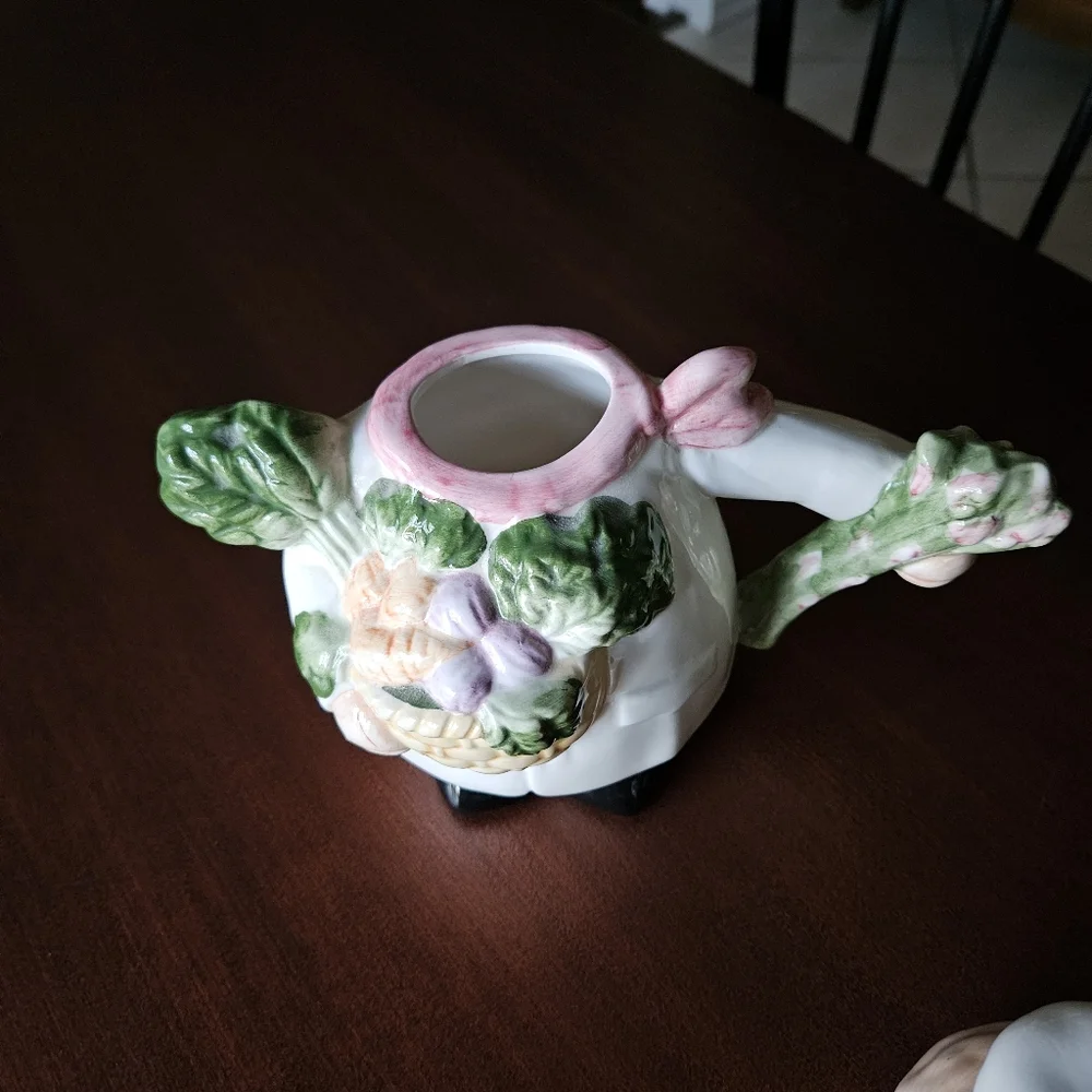 TEA POT CHEF PORKE` - Veggie Toting Ceramic Pig